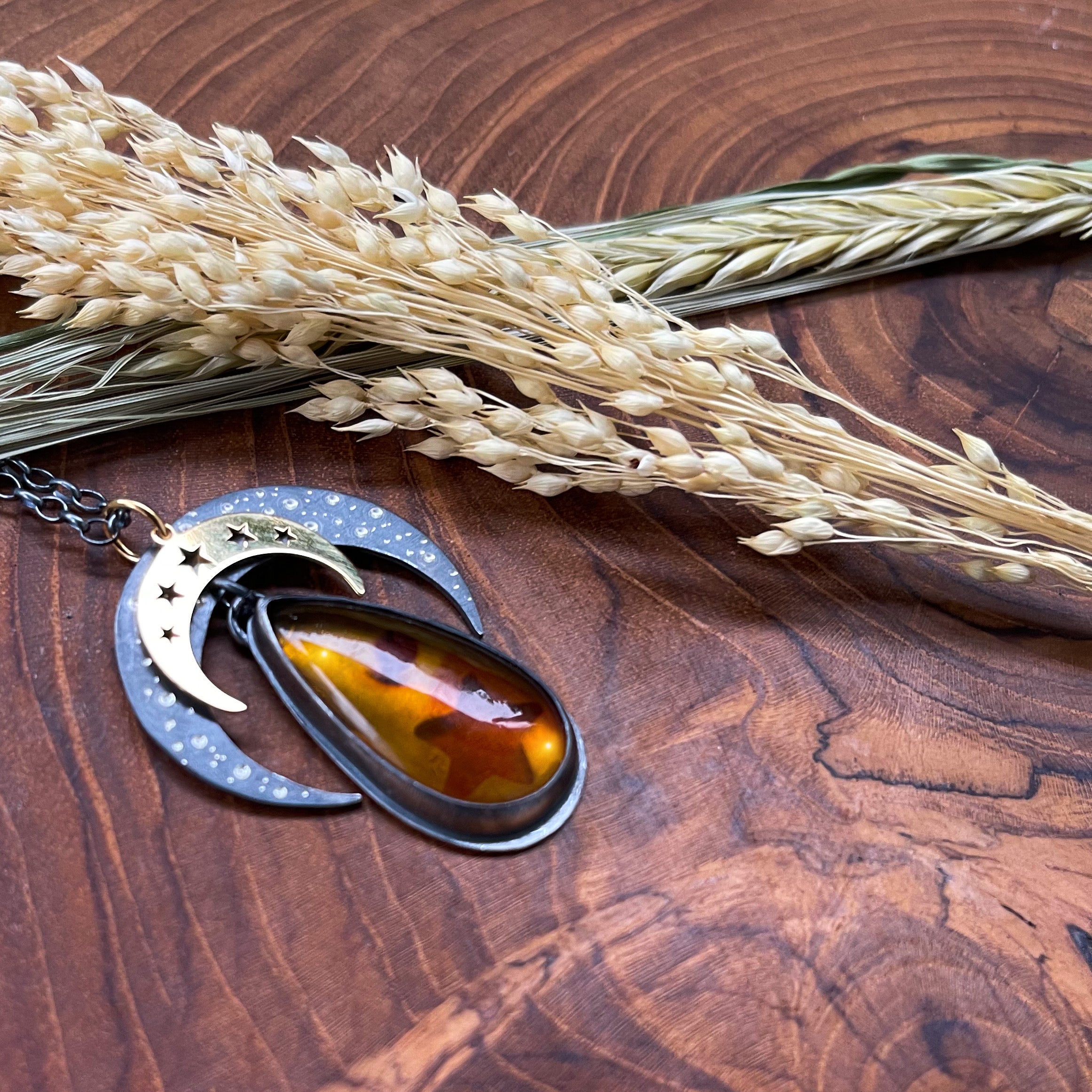 The Amber Lunula Talisman No3