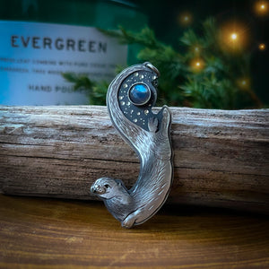 The Labradorite Otter Necklace