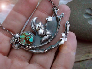 Night Fox Necklace - Arc Necklace with Turquoise