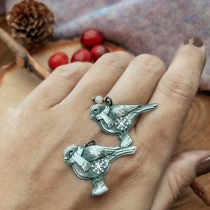 The Winter Birdie Necklace
