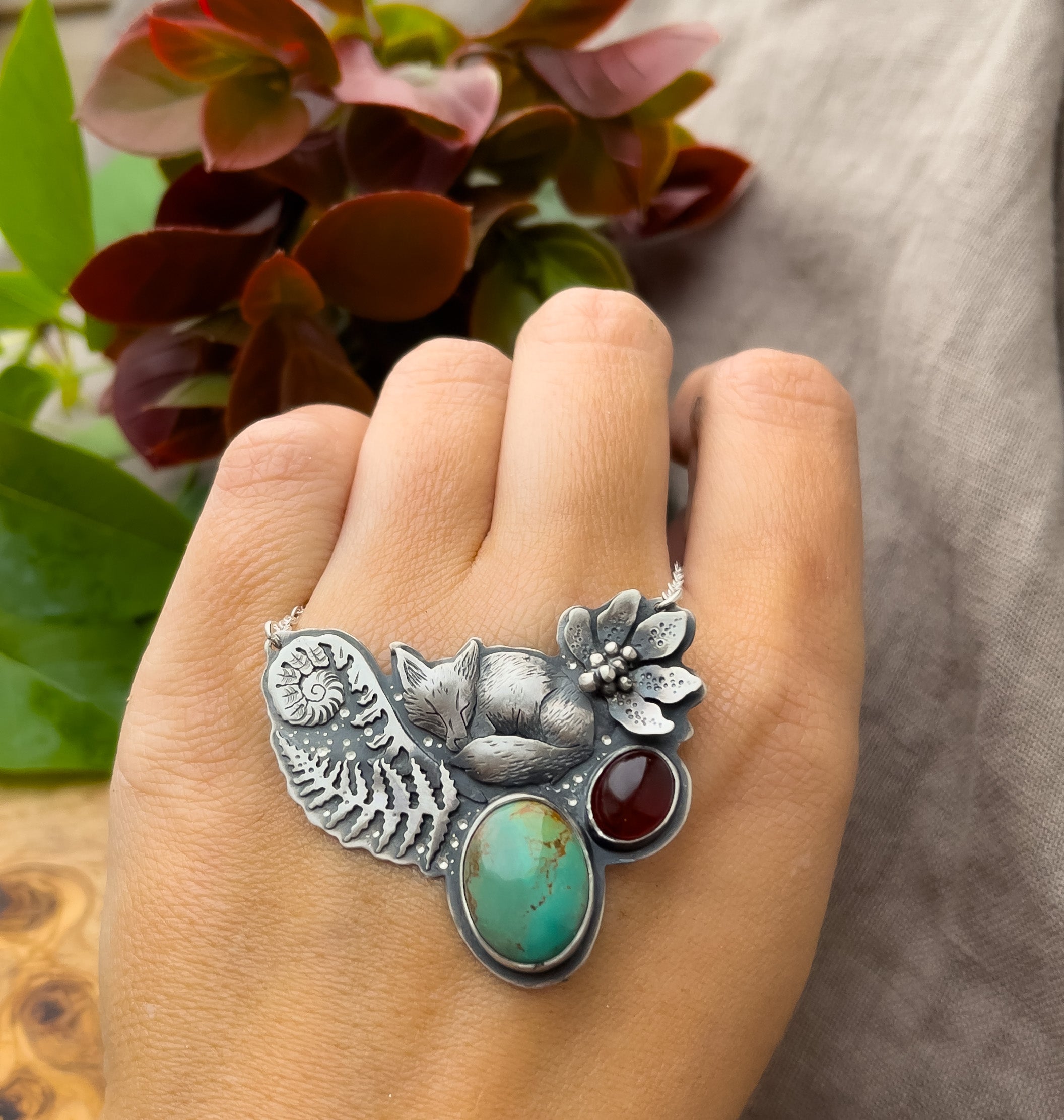 The Sleepig Fox Necklace - King’s Manassa Turquoise & Amber