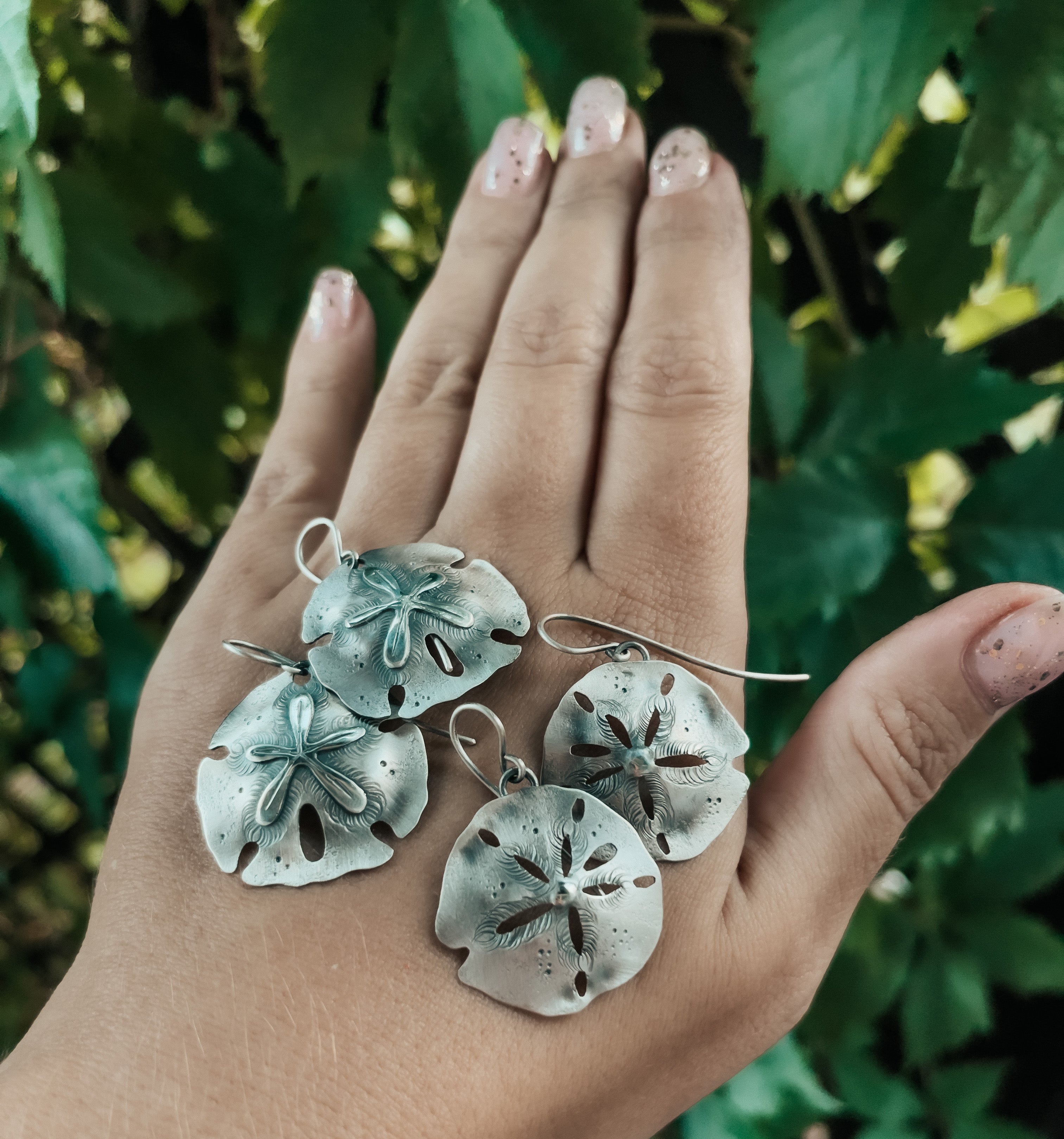 The Sand Dollar Earrings No1