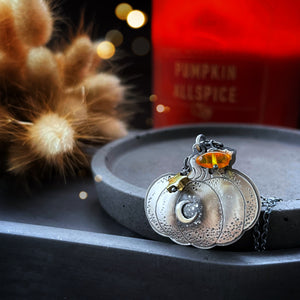 The Harvest Necklace - Pumpkin & Amber