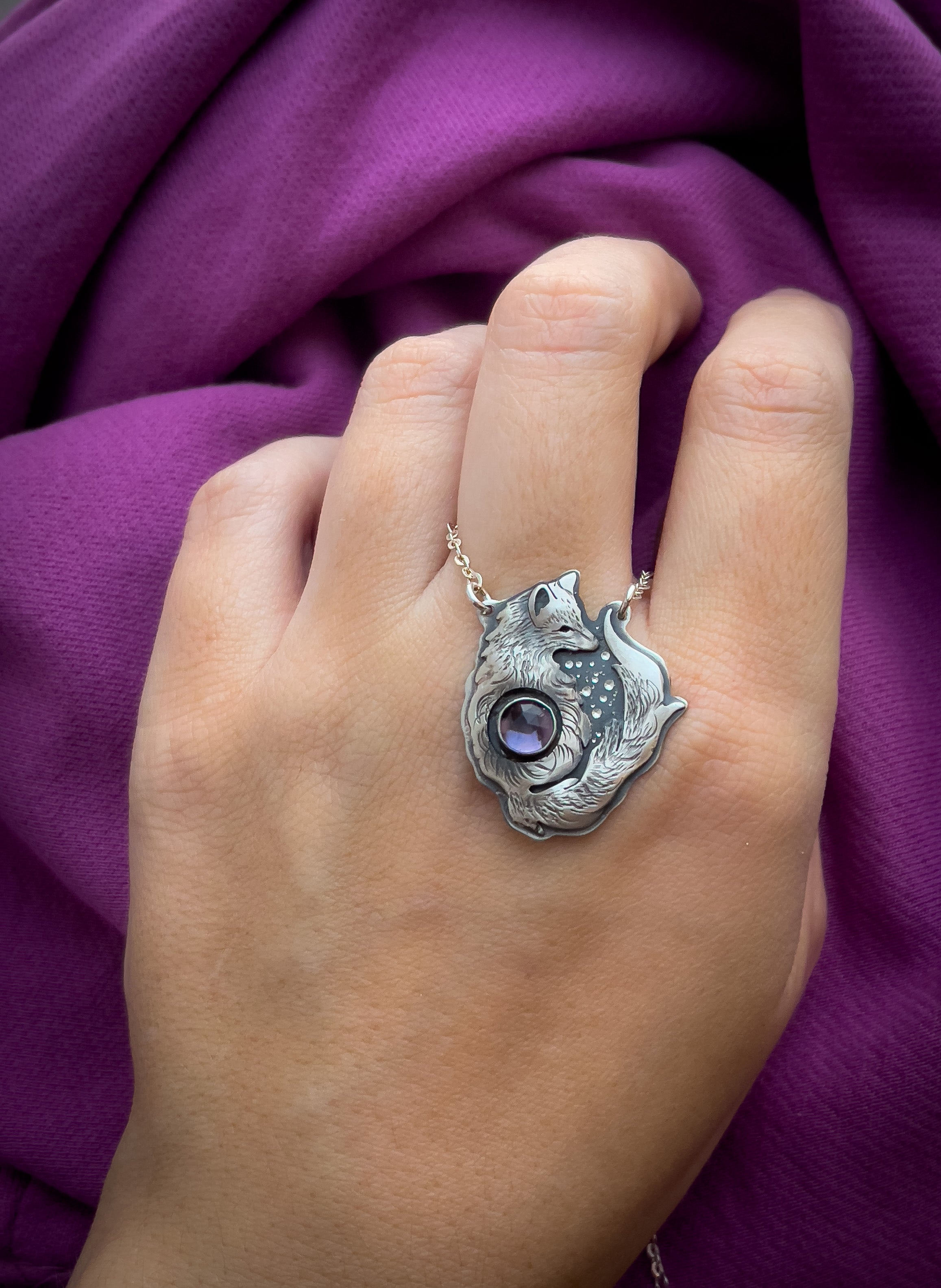 The Fox & Amethyst Necklaceo