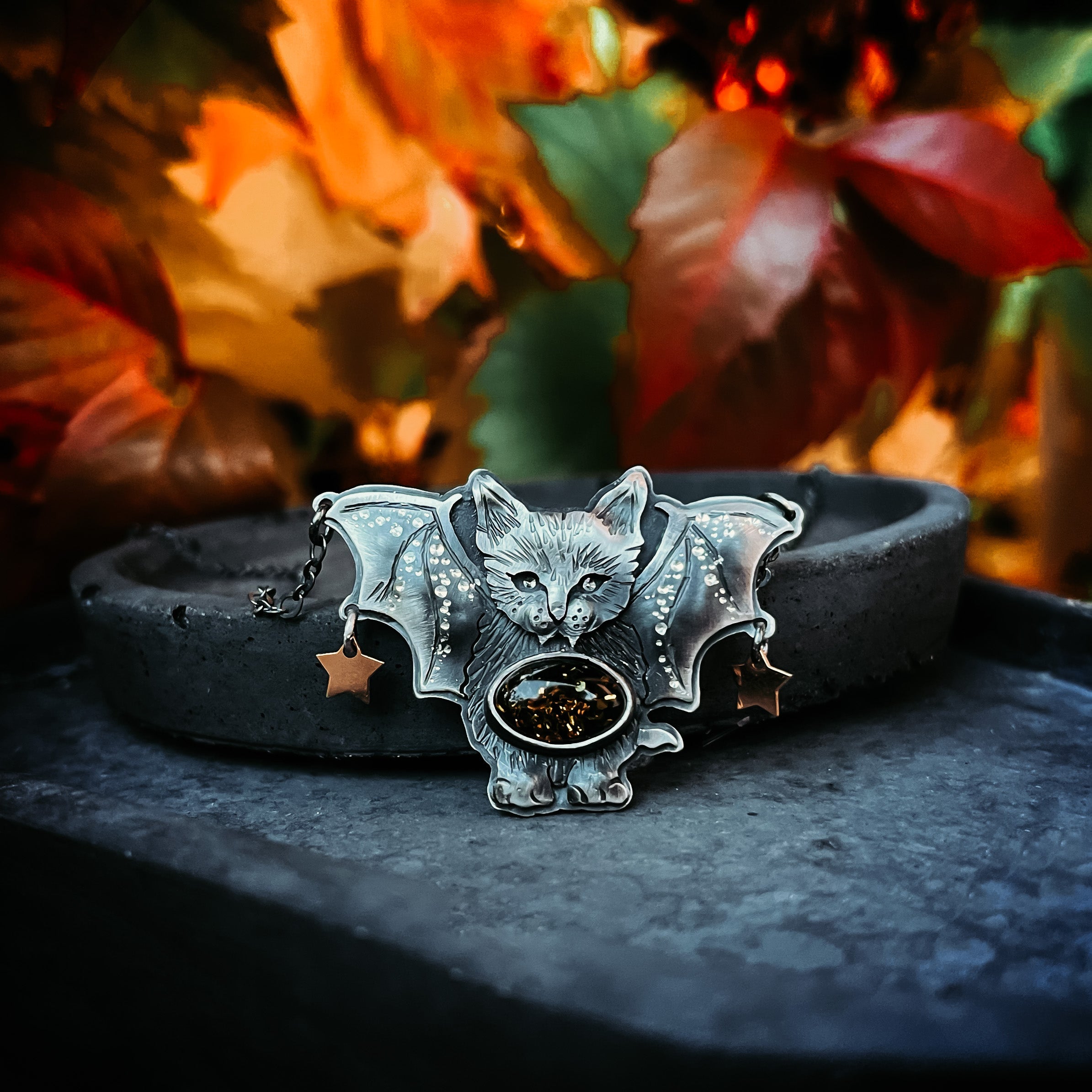 The Dracula Cat Necklace - Green Amber